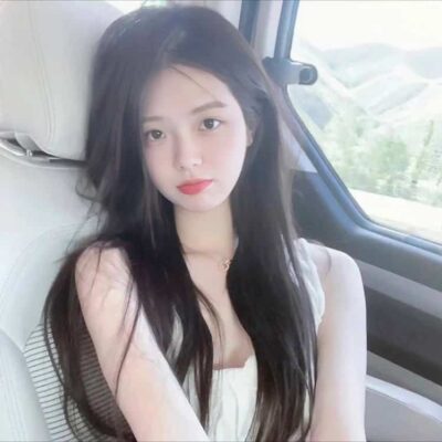纯欲高级质感ins风氛围感很强的真人照片女头 高颜值女生微信头像
