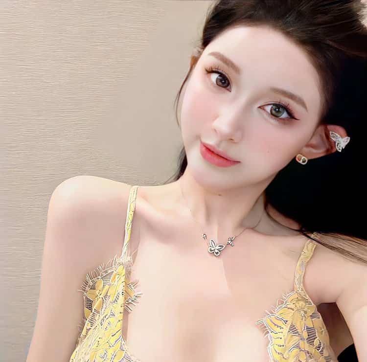 纯欲高级质感ins风氛围感很强的真人照片女头 高颜值女生微信头像_26