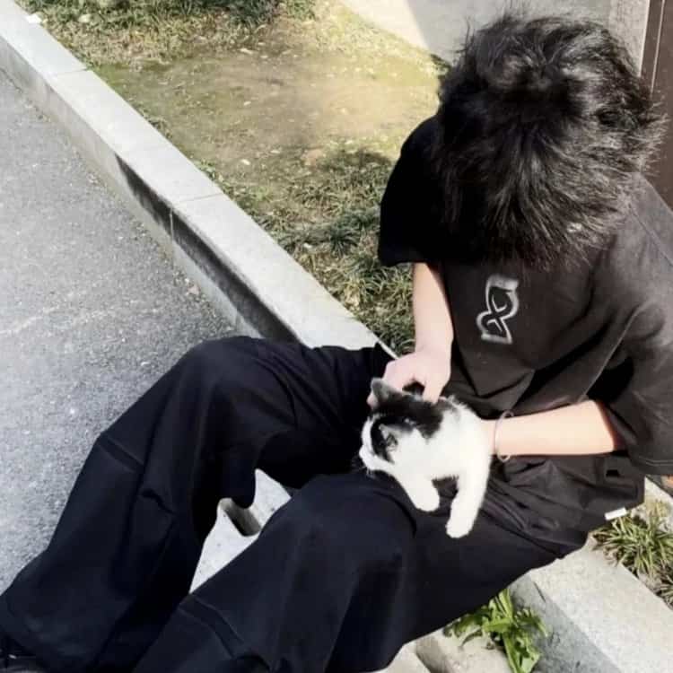 2023超火ins风破碎感小众真人照片帅气男生头像 WeChat高级男头_21