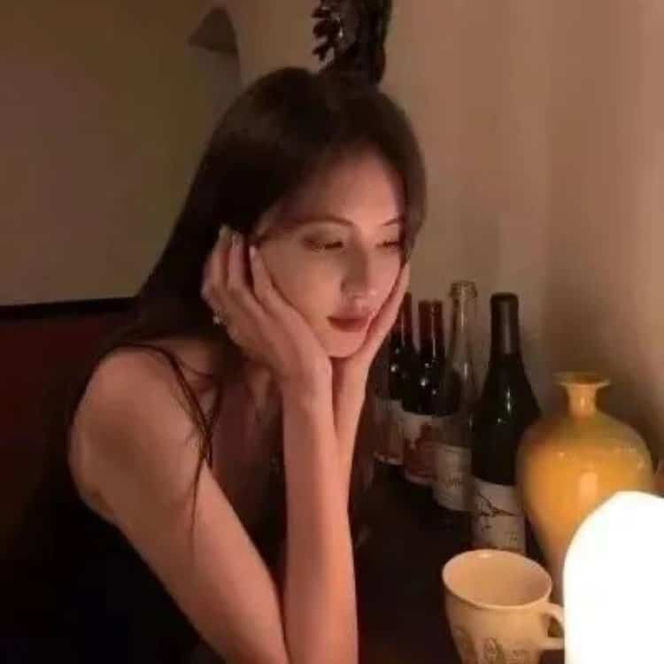 真人慵懒冷淡风单人情头 有高级氛围感的情侣头像_5