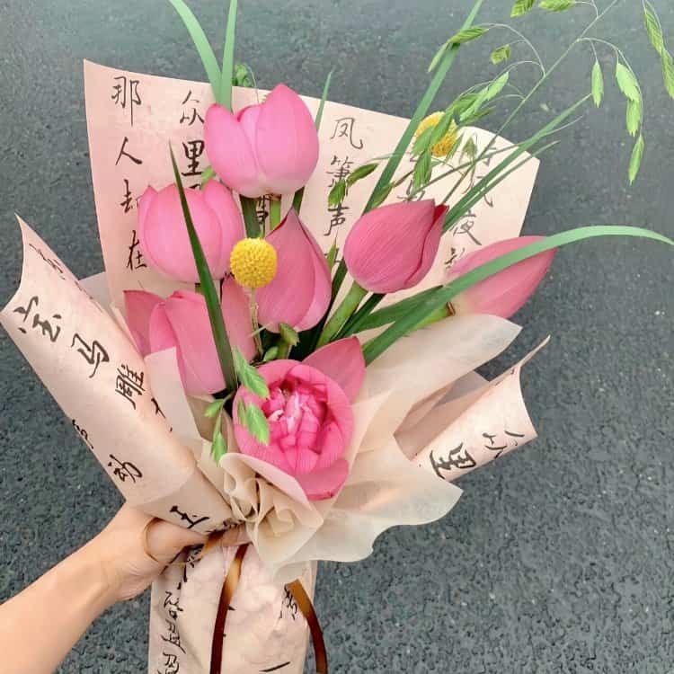 好运连连清冷感粉白色莲花微信头像 温柔30岁40岁女人温婉大气头像_19