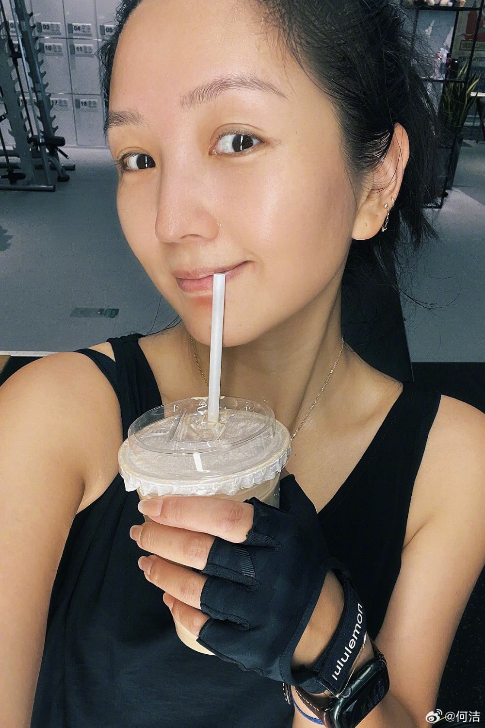 何洁减肥成功,何洁瘦了近70斤图片_1