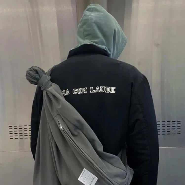 高级感emo孤独感男生微信头像 唯美复古的真人帅气男头_12