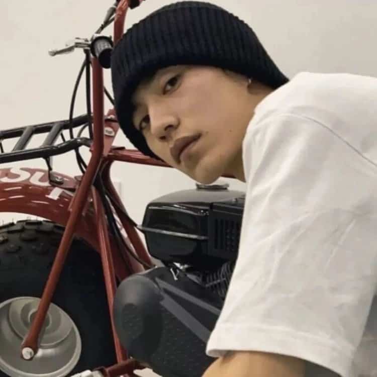 看起来很高级的男生头像 值得长期不换的微信男头_7