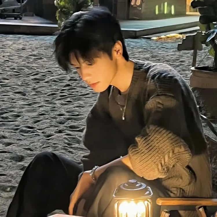 看起来很高级的男生头像 值得长期不换的微信男头_13