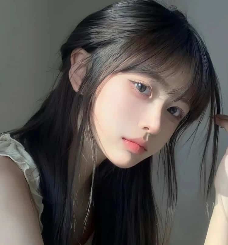 浪漫唯美治愈系真人照片女生头像 慵懒偏冷淡风微信女头_3