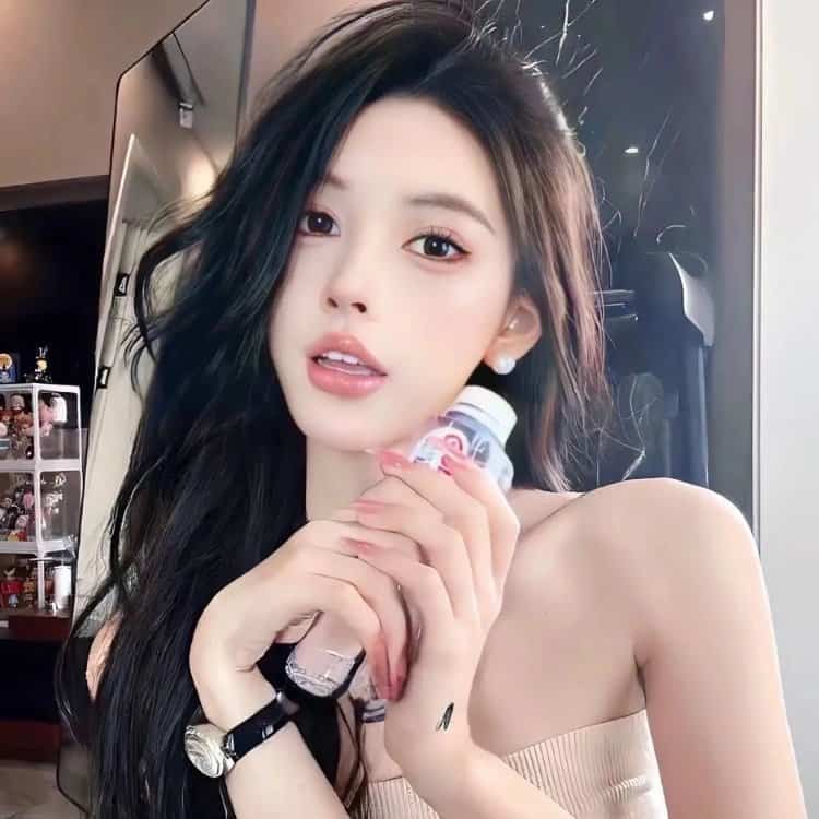 浪漫唯美治愈系真人照片女生头像 慵懒偏冷淡风微信女头_5