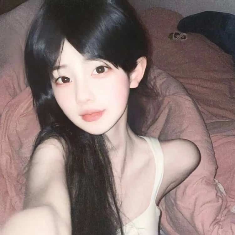 浪漫唯美治愈系真人照片女生头像 慵懒偏冷淡风微信女头_8