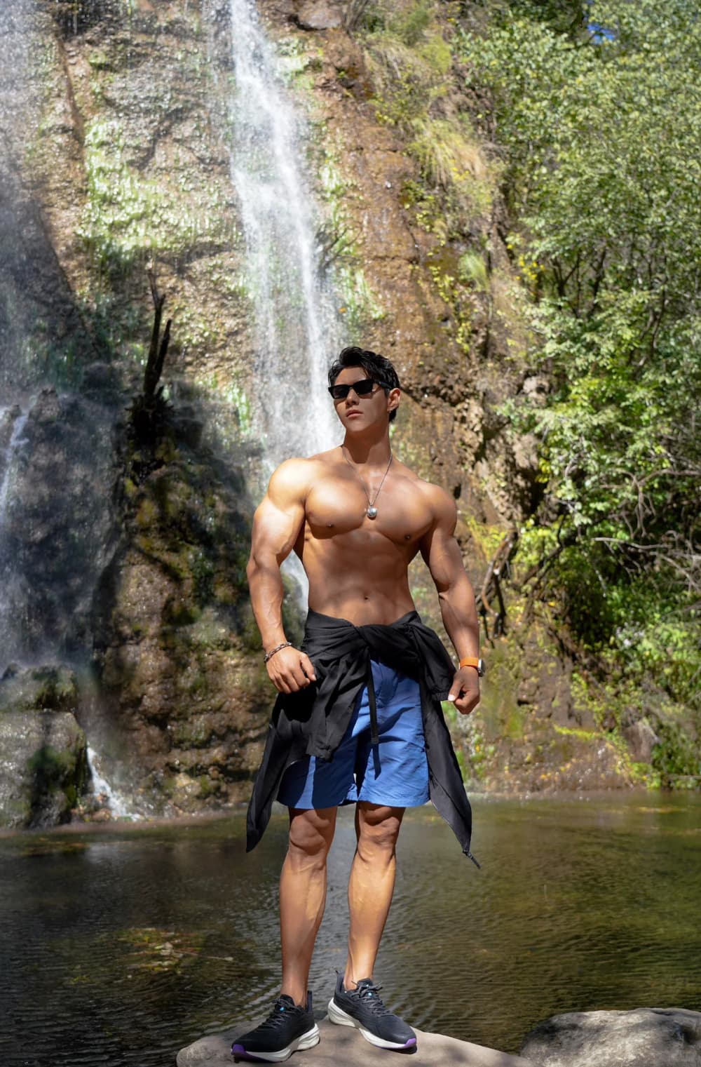 脸长得很好看的肌肉男图片，肌肉男帅哥男图_6