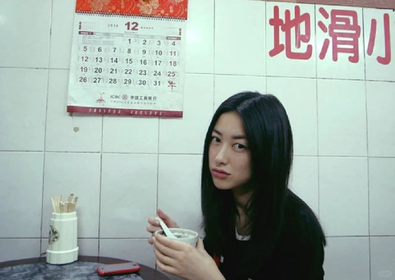 朱珠年轻时候的照片，朱珠年轻时的样子！_9