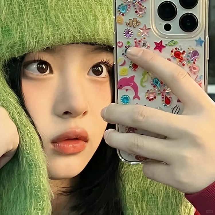 NewJeans成员Hanni范玉欣自拍生活照女生微信头像高清图_2