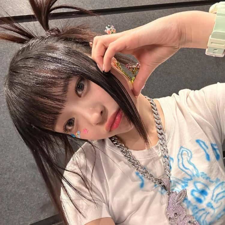 NewJeans成员Hanni范玉欣自拍生活照女生微信头像高清图_4