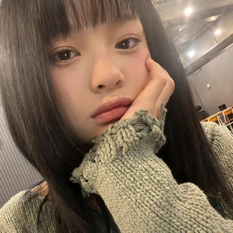 NewJeans成员Hanni范玉欣自拍生活照女生微信头像高清图_7
