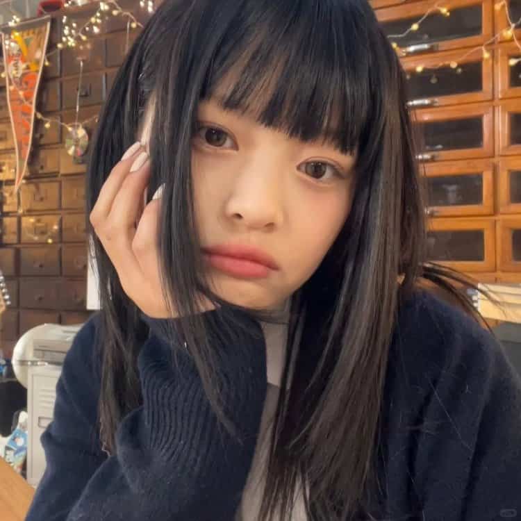 NewJeans成员Hanni范玉欣自拍生活照女生微信头像高清图_9