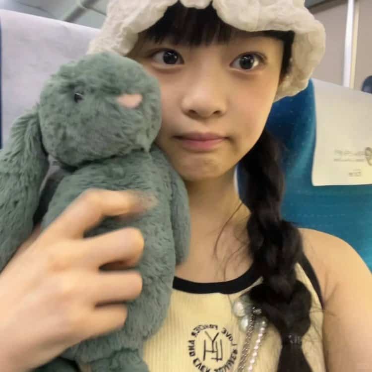 NewJeans成员Hanni范玉欣自拍生活照女生微信头像高清图_10