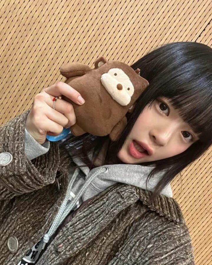 NewJeans成员Hanni范玉欣自拍生活照女生微信头像高清图_13