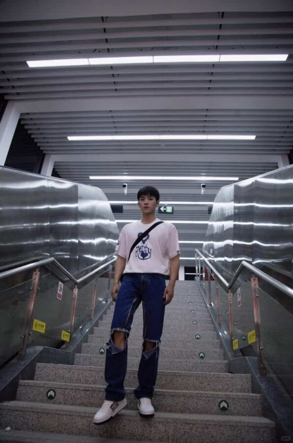 宫尚角丞磊黑色短发帅气照片男生头像 高质量氛围感男头_9