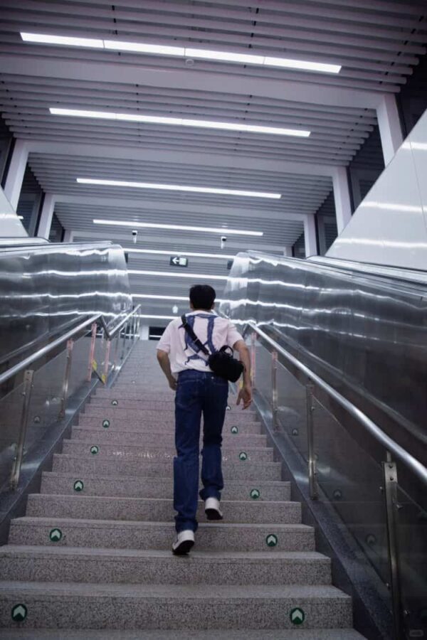 宫尚角丞磊黑色短发帅气照片男生头像 高质量氛围感男头_11