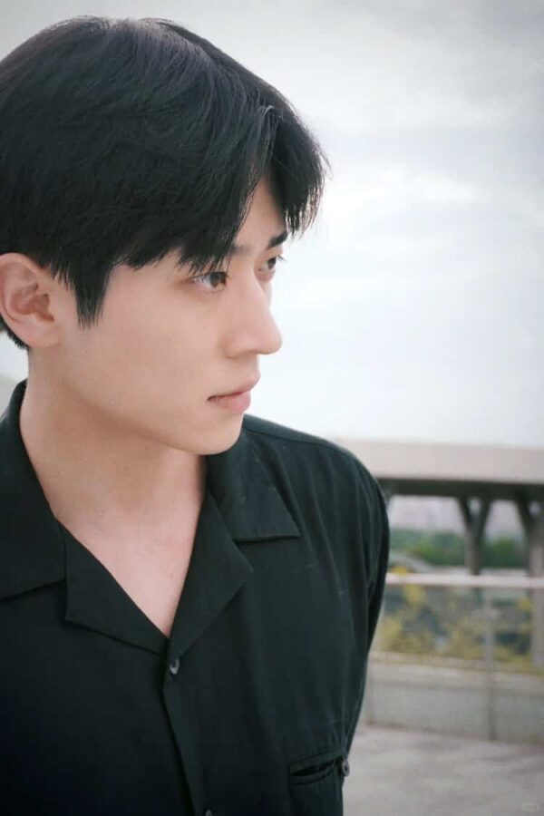 宫尚角丞磊黑色短发帅气照片男生头像 高质量氛围感男头_20