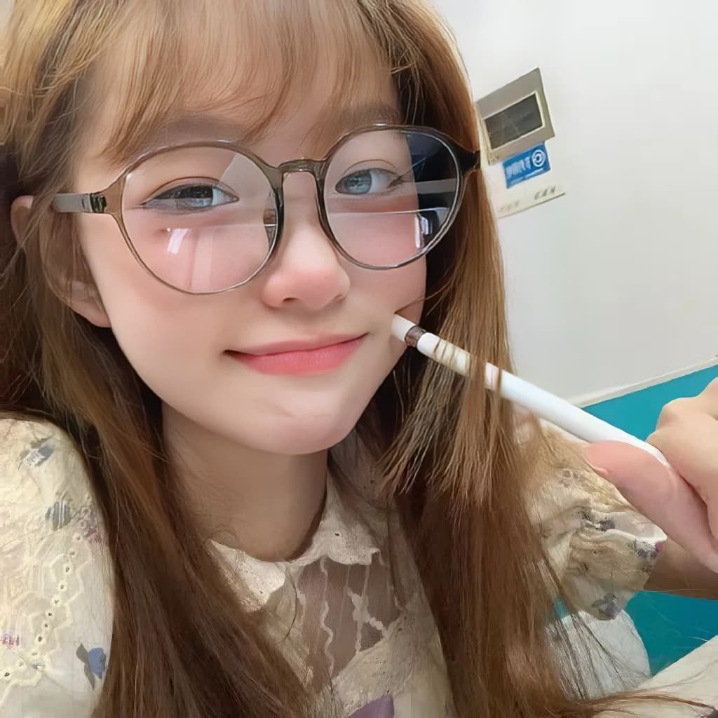 𝙒𝙚𝘾𝙝𝙖𝙩纯欲怼脸女生头像 ​​,怼脸拍很好看的女生头像_11