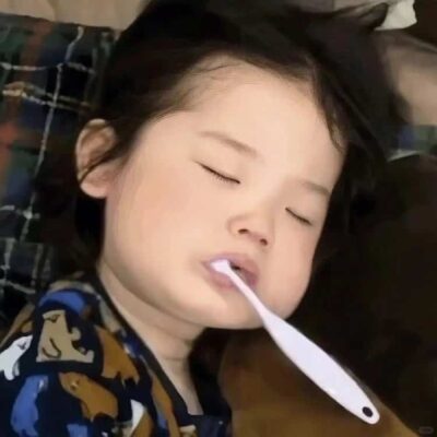 一看就不能委以重任的不靠谱微信头像 睡不醒沉迷睡觉的搞怪头像