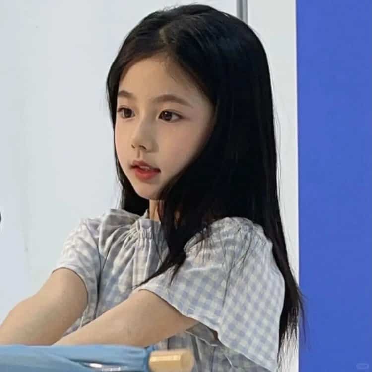 可爱萌萌哒小女孩真人照片女生头像 可爱又不幼稚的女头_3