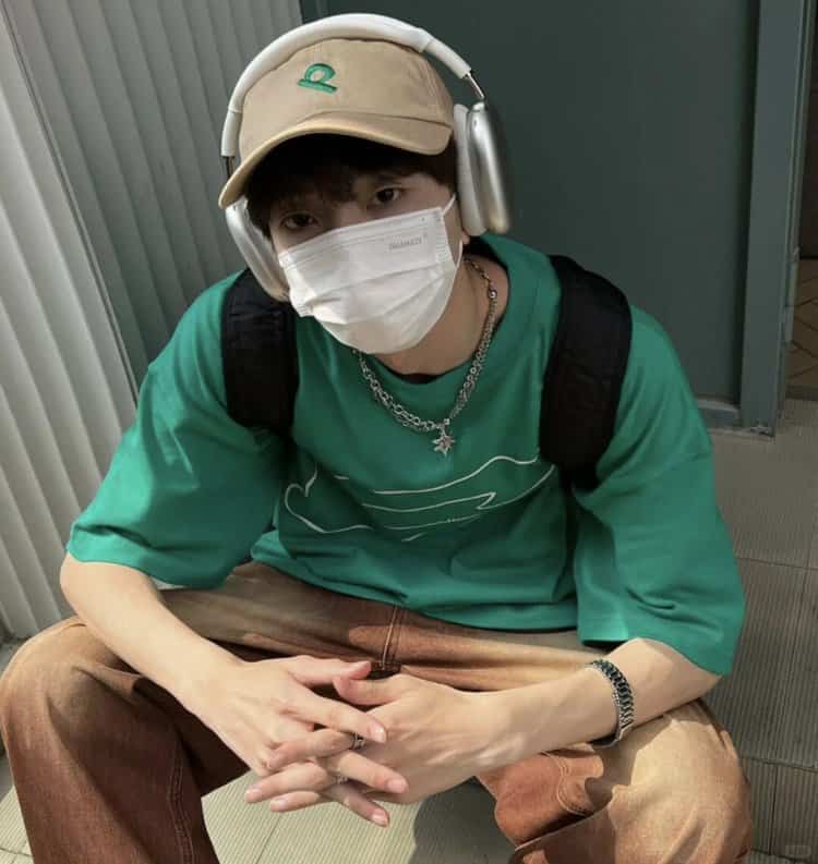 真人清冷氛围感男生头像 永久不换冷门男头 头像越怪本人越帅_23