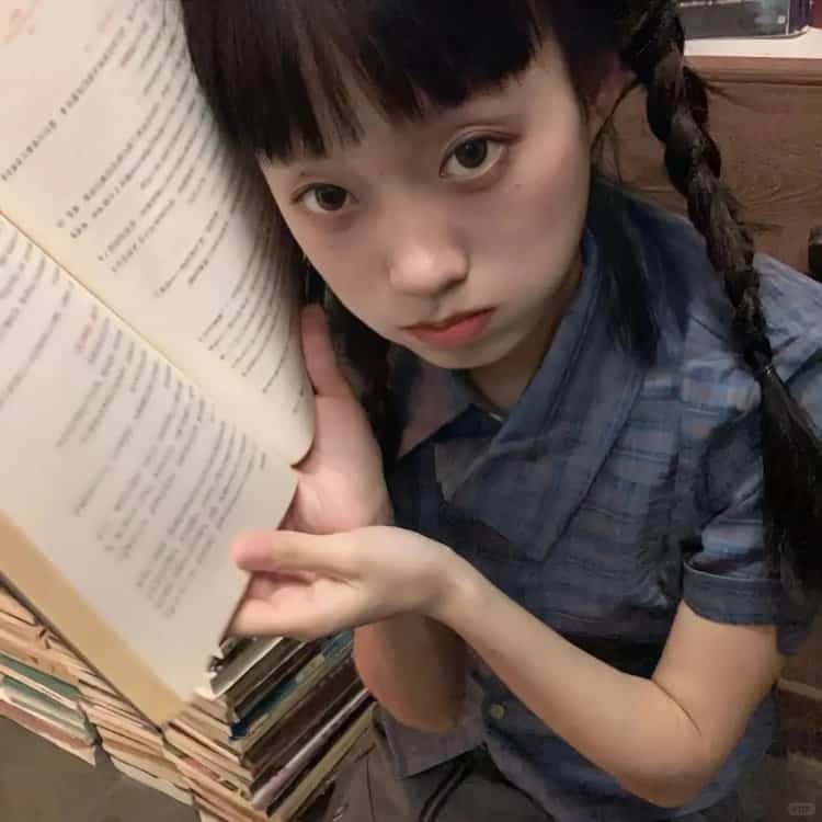 自然不刻意的表达热爱工作努力学习的微信女头_4