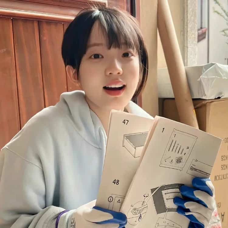 自然不刻意的表达热爱工作努力学习的微信女头_6
