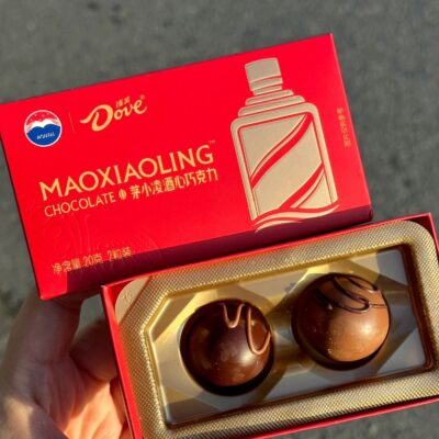 茅台快把自己玩成料酒了,茅台联名德芙巧克力图片