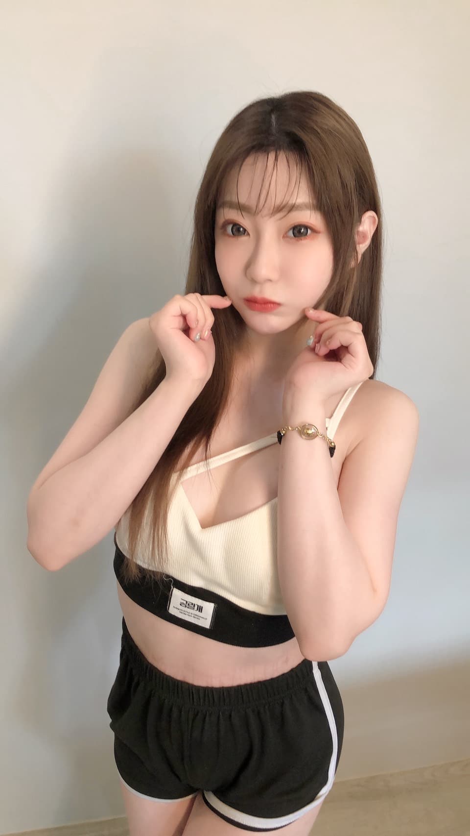 被抓网红沈娜娜颜值身材图片欣赏_3