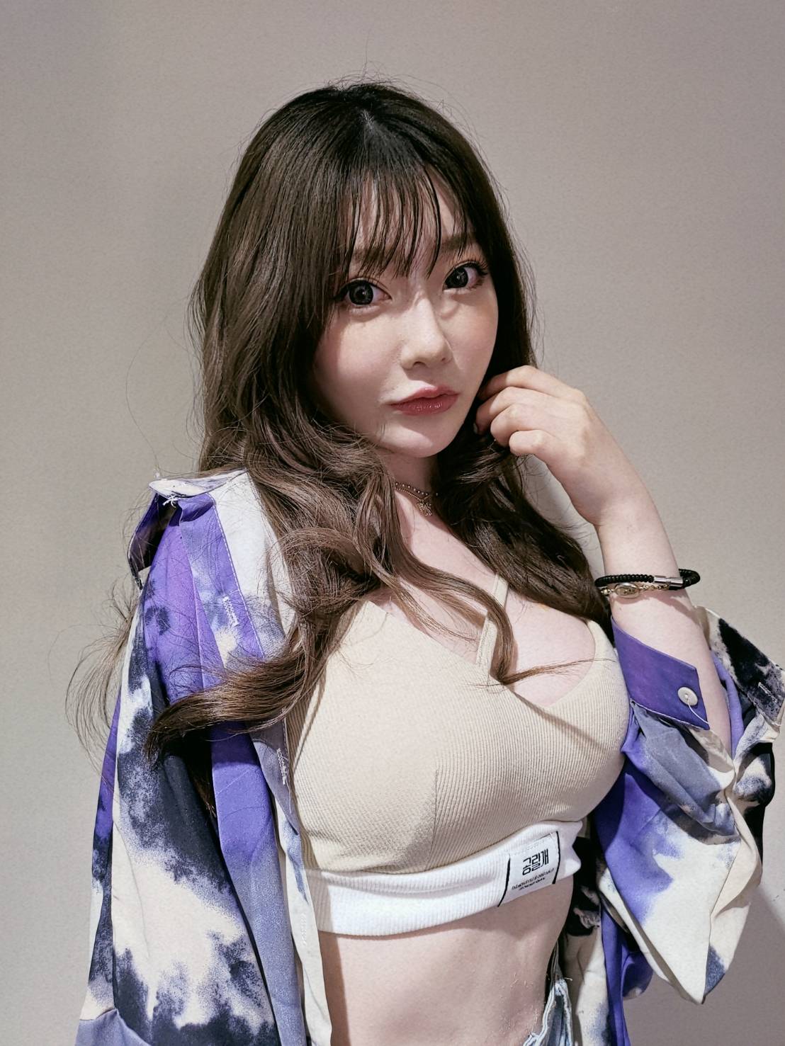 被抓网红沈娜娜颜值身材图片欣赏_4