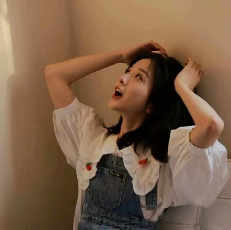 孤独氛围感emo微信头像 满是遗憾无奈的真人女生头像_2