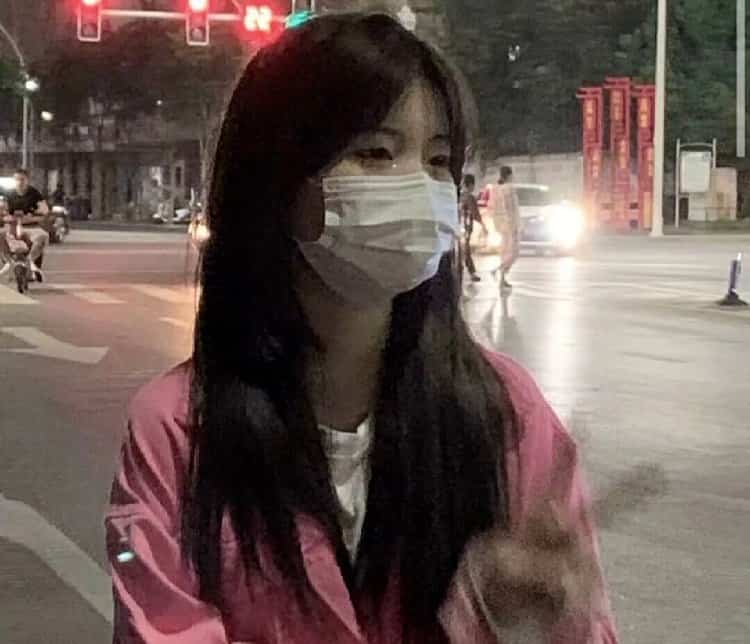 孤独氛围感emo微信头像 满是遗憾无奈的真人女生头像_5