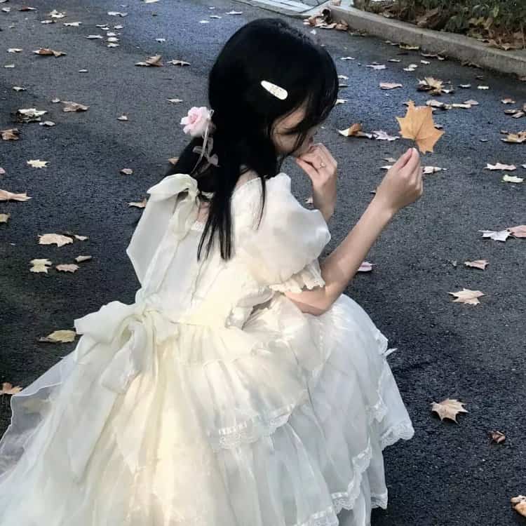 秋天落叶伤感女生头像 真人头像 适合秋天用的微信头像_3