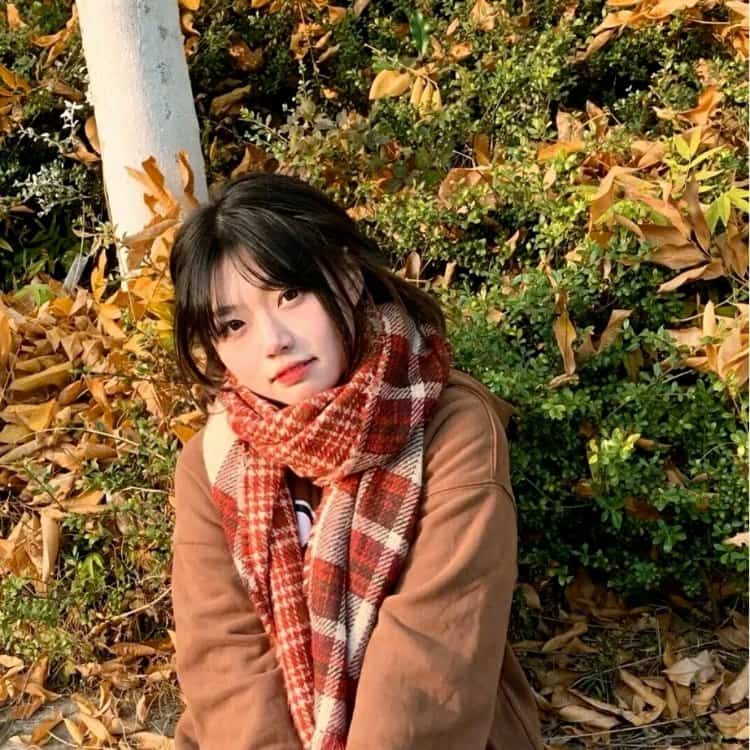 秋天落叶伤感女生头像 真人头像 适合秋天用的微信头像_8