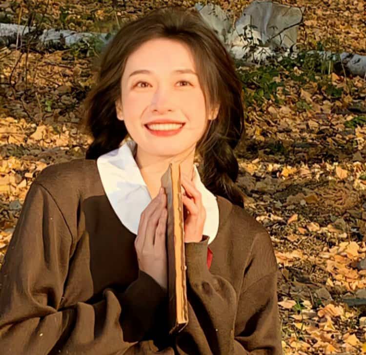 秋天落叶伤感女生头像 真人头像 适合秋天用的微信头像_18