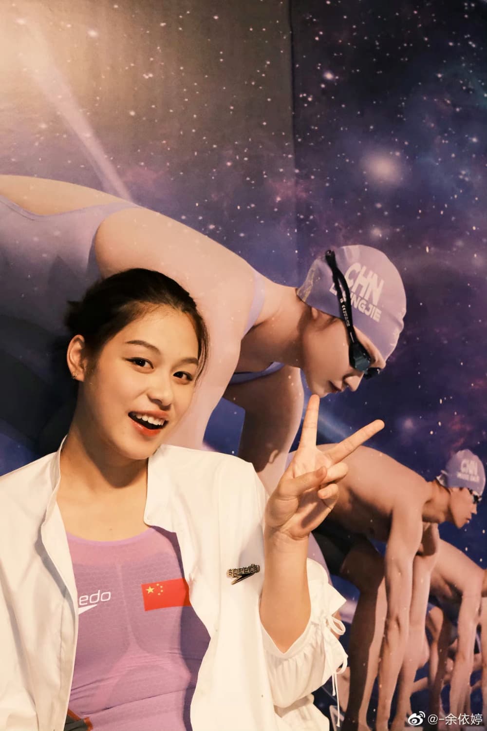 新晋泳坛女神余依婷生活照图片_8