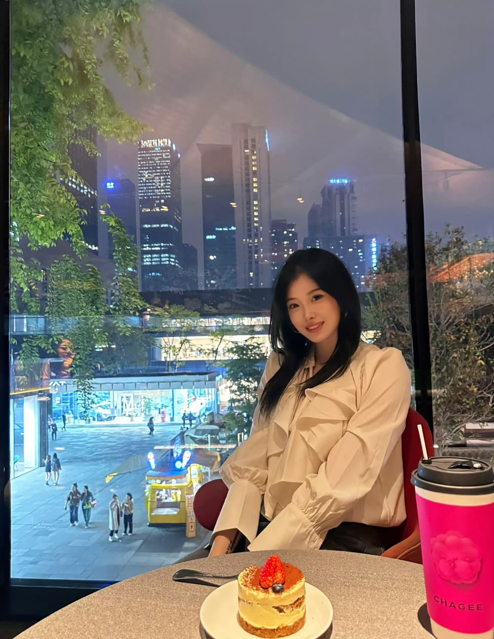 吴艳妮生活照图片,是个气质美女！_2