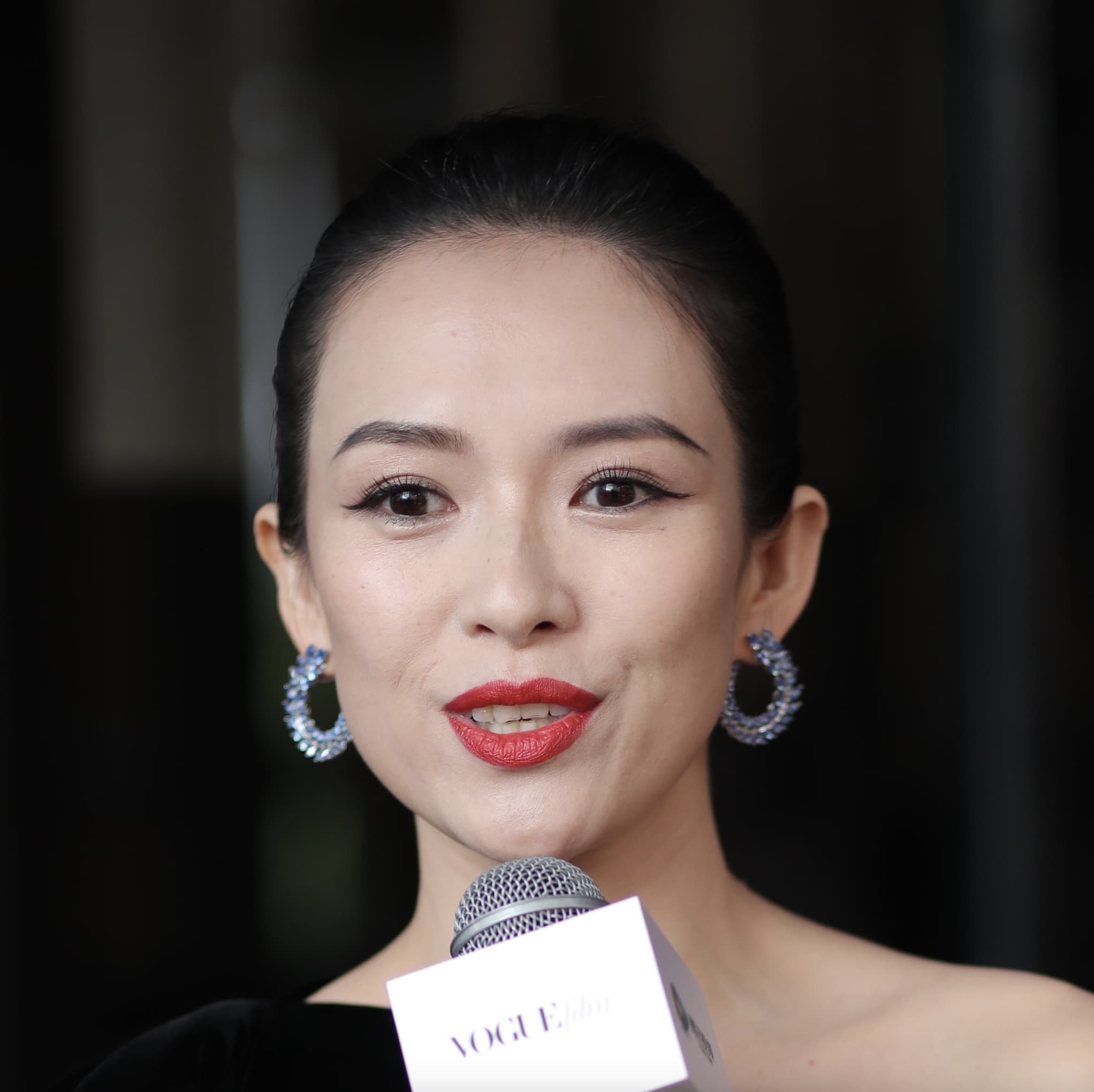 真正漂亮的眼睛没有卧蚕？没卧蚕还漂亮的明星图片？_3