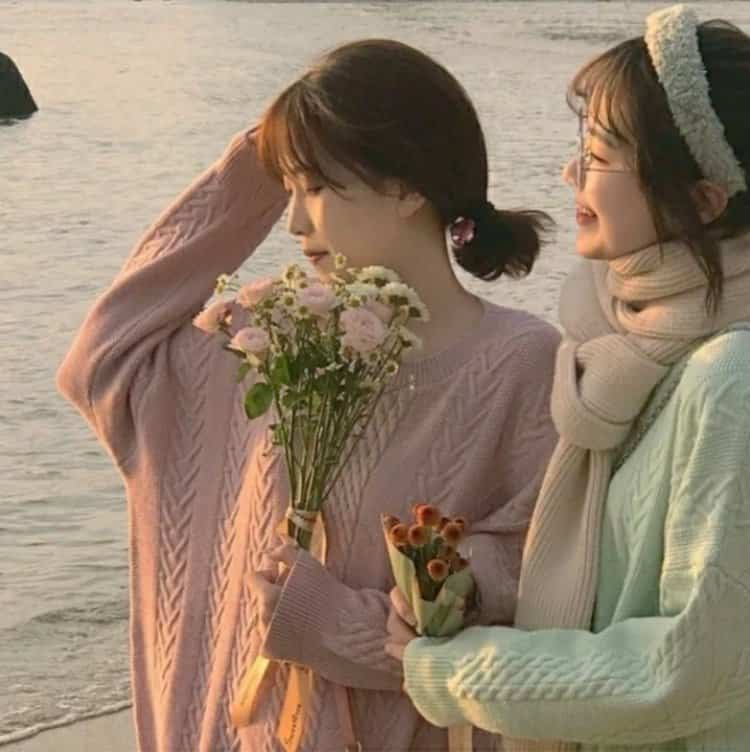 高级质感ins风双人闺蜜头像一人一张 女生真实照片微信头像_1
