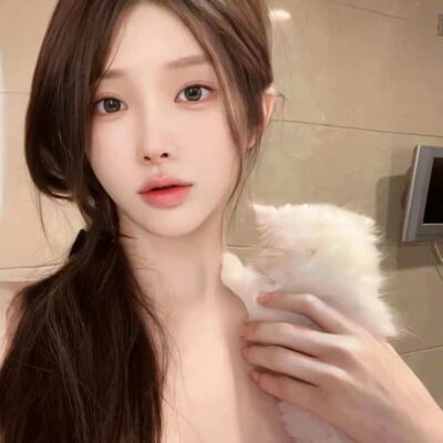 黑色长发纯欲女生微信头像 惊艳萝莉风又欲又撩的真人女头