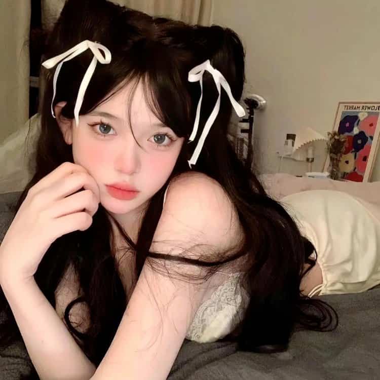 黑色长发纯欲女生微信头像 惊艳萝莉风又欲又撩的真人女头_19