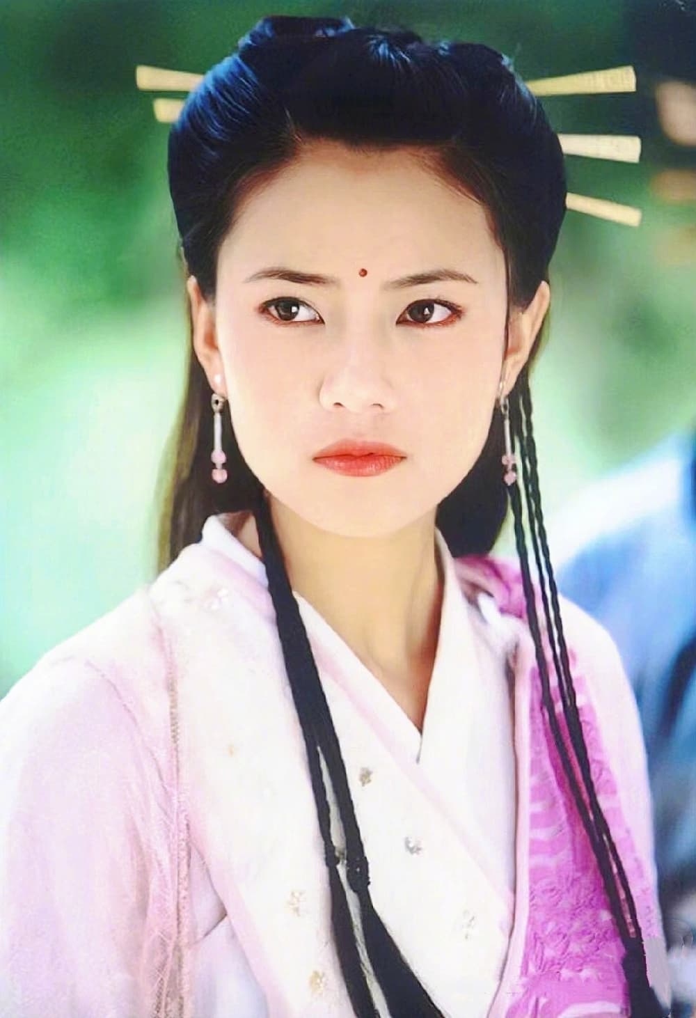 2003版《倚天屠龙记》里的大美人图片_7