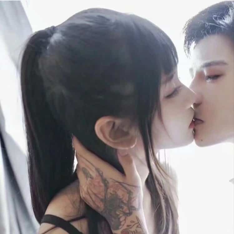 重度瑟瑟男女合照情侣头像 优质真人超欲情头_11