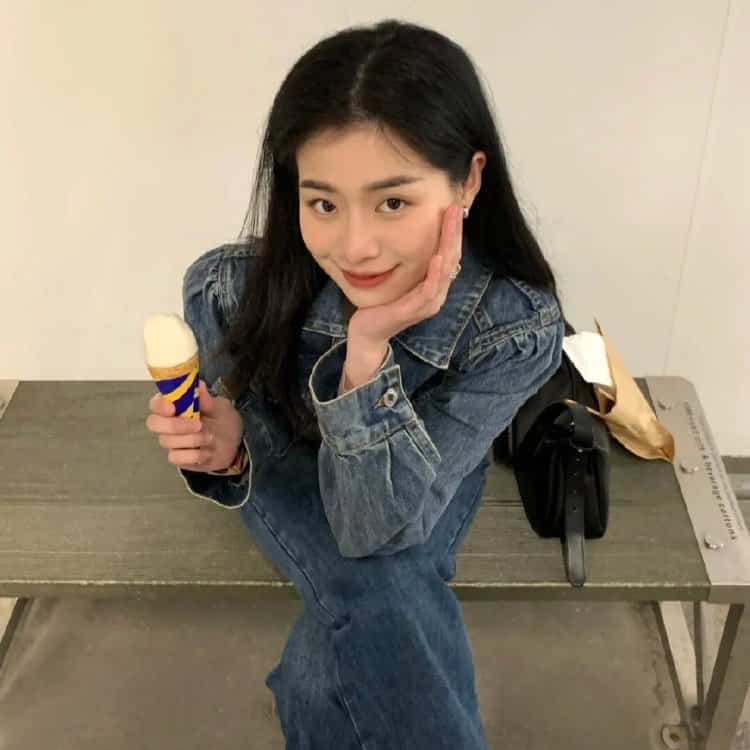 适合秋天的清冷氛围感女生头像 一看就让人心疼的真人森系女头_9
