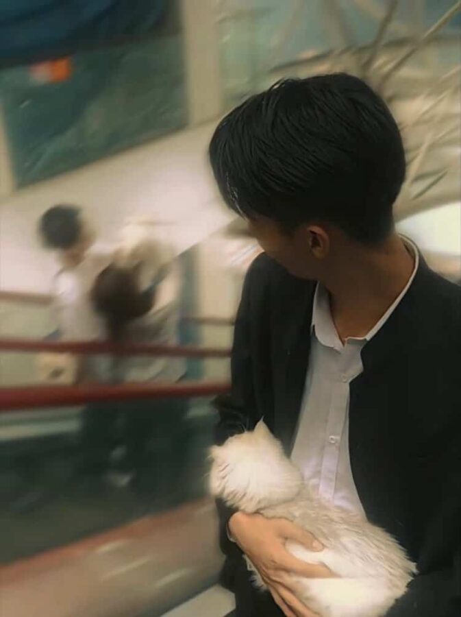 遗憾又意难平的失恋伤感男头 男生看着她和别人走在一起_4