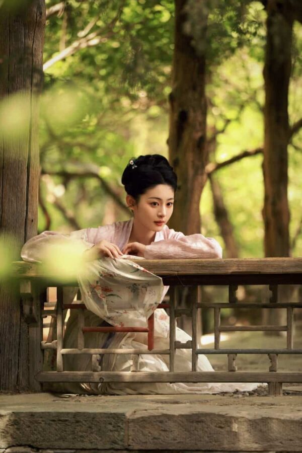 甜美少女古风汉服女头 为有暗香来牧遥赵晴古装微信头像_2