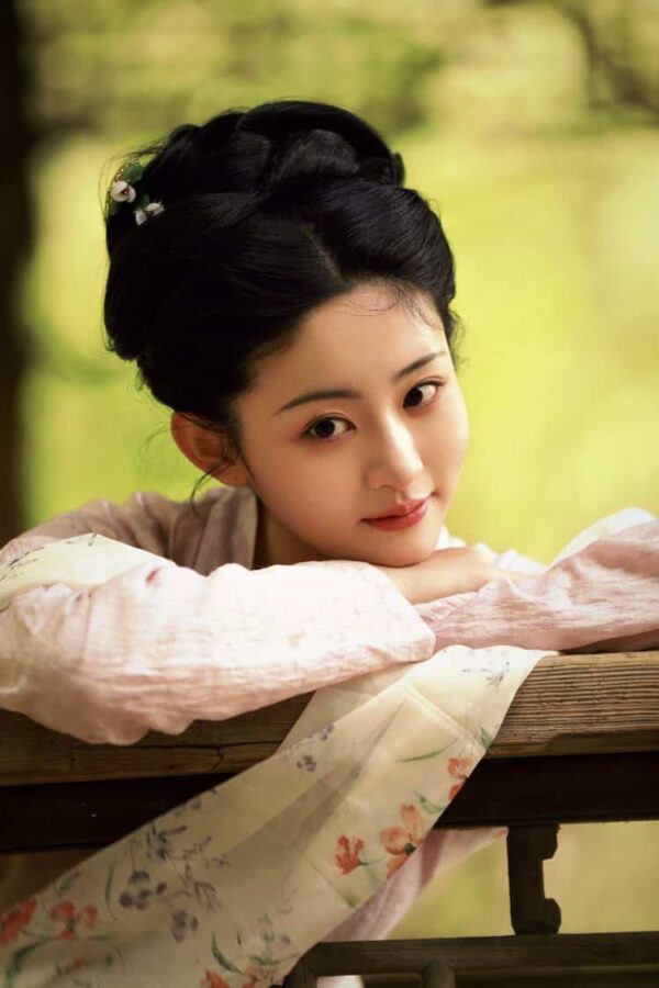 甜美少女古风汉服女头 为有暗香来牧遥赵晴古装微信头像_5