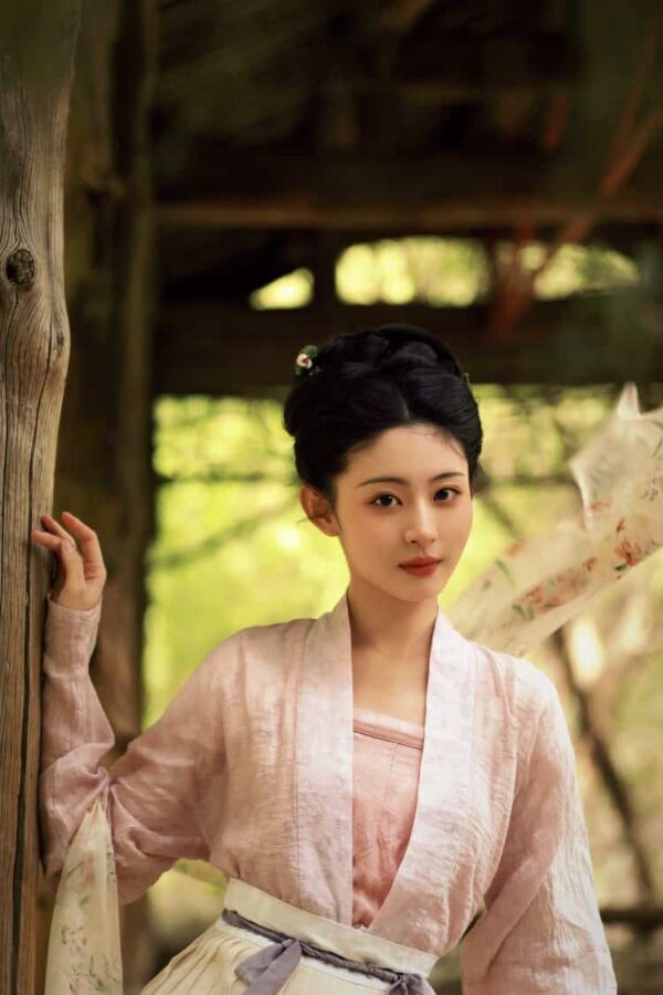 甜美少女古风汉服女头 为有暗香来牧遥赵晴古装微信头像_6